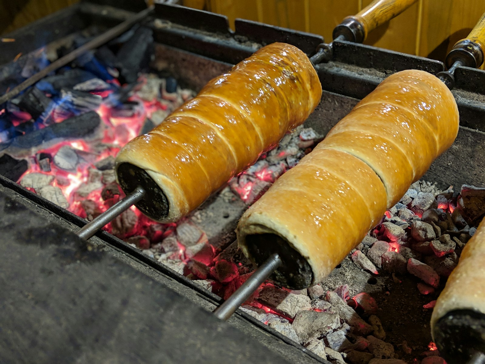 Baumstriezel in Prag » Ein himmlisches Dessert Erlebnis - Rhein Lahn Info