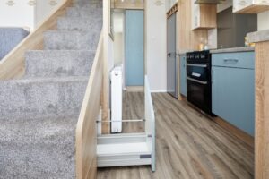 Treppenlifte im Eigenheim: Worauf es bei Auswahl, Einbau und Kosten wirklich ankommt